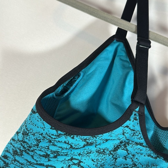 Under Armour Blue & Black Compression Sports Bra - Picture 4 of 5